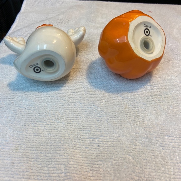 Salt & pepper shakers - Picture 2 of 4
